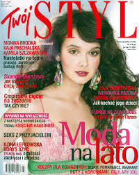 Monika maria brodka (born 7 february 1987) is a polish singer, who rose to fame as the winner of the third season of polish pop idol (idol) in 2004. Monika Brodka Photo 5 Of 6 Pics Wallpaper Photo 32662 Theplace2