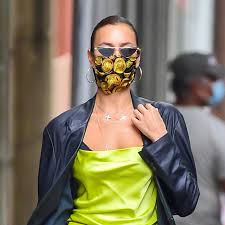 Irina shayk news, gossip, photos of irina shayk, biography, irina shayk boyfriend list 2016. Irina Shayk Ihre Lockdown Outfits Zwingen Uns Unsere Eigenen Zu Uberdenken Vogue Germany