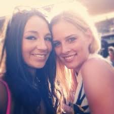 Alina Mansoor (@AlinaMansoor1)