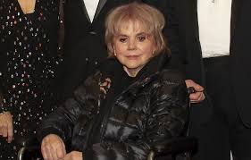 Linda Ronstadt Tears Donald Trump Apart For His 'Toxic Politics'