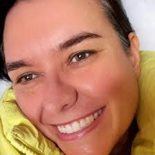 Iris Miranda's Instagram, Twitter & Facebook