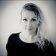 Stacey Riley's Instagram, Twitter & Facebook