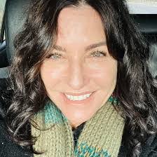 Barbara Natz's Instagram, Twitter & Facebook