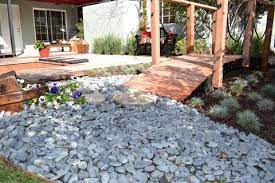 Get our list of 35 simple landscaping ideas for budget and low maintenance to get 3. 17 Landscaping Ideas For A Low Maintenance Yard