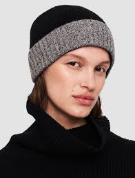 Colour Block Hat in Black