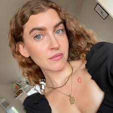 Georgia Mclean Graphic Designer