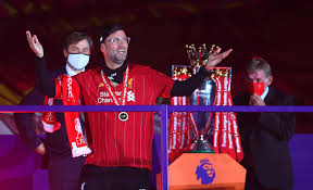 Photo Gallery Liverpool Lift The Premier League Trophy At Anfield Liverpool Fc