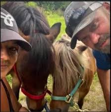 Jennifer Flatt's Instagram, Twitter & Facebook