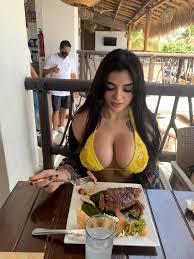 Karely Ruiz, edad, estatura y medidas de su cuerpo: FOTOS | El Mañana de  Nuevo Laredo