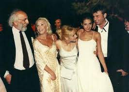 2,949 likes · 10 talking about this. Epikes Apokalypseis Gkletsos Gia Laskarh Kai Gamo Toy Me Anna Maria Lykoyrezoy Gossip Life