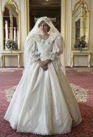 Pin By Sarah S Fandom On The Crown In 2021 Princess Diana Wedding Dress Diana Wedding Dress Princess Diana Wedding