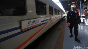 Jadi, usahakan kamu sudah sampai di stasiun 40 menit sebelum kereta berangkat. Siapkan Ini Sebelum Naik Kereta Atau Siap Siap Balik Kanan