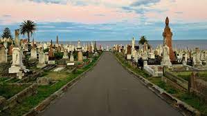 The waverley cemetery opened in 1877 and is a cemetery located on top of the cliffs at bronte in the eastern suburbs of sydney. Housing The Dead What Happens When A City Runs Out Of Space Abc News