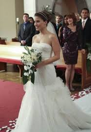 The 14 Best Tv Wedding Dresses From Gossip Girl To Friends Tv Weddings One Tree Hill One Tree Hill Brooke