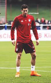 All iphone 11 wallpapers >all albums >the awesome collection of robert lewandowski iphone 11 wallpapers. Hd Wallpapers On Twitter Robert Lewandowski Like And Retweet This So Your Friends Can See It As Well Lewandowski Bayern Wallpaper Https T Co T1retdwak2