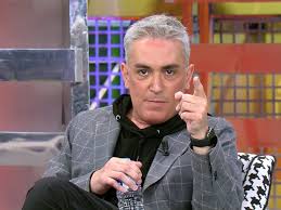 Eso es mentira": Kiko Hernández deja con el culo al aire a Antonio David Flores