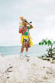 The beach bum follows the hilarious misadventures of moondog (matthew mcconaughey), a rebellious rogue who always lives life by his own rules. Matthew Mcconaughey S Beach Bum Look Required An Arsenal Of Thongs Vanity Fair