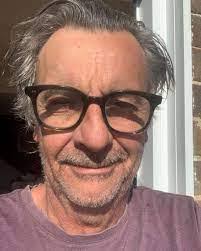 Stephen Abbott's Instagram, Twitter & Facebook