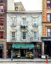 These Pretty West Village Streets With Old Buildings And Classic Delis 79 Greenwich New York City Images Classic Building Facade Reference Photos Buildings