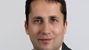 Anees Qureshi crée une nouvelle société