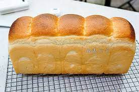 連皮都很好吃的 日本生吐司 琳達公主的廚房筆記 痞客邦 hot dog buns food eat