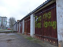 Baulichkeit (datsche, garage usw.) errichten konnte. Nach Eigentumerwechsel Von Offentlicher In Private Hand Steigt Garagenmiete In Kyritz Um 300 Prozent