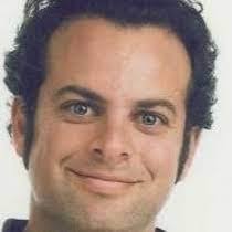 Les Kruger's Instagram, Twitter & Facebook