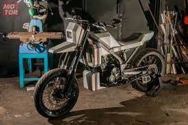 Cewek cantik pecinta modifikasi honda crf supermoto amazing. Modifikasi Kawasaki D Tracker 250 Tampil Gagah Seperti Robot Bodi Kotak Kotak Motorplus