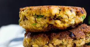 The dill and lemon juice combined with the creamy mayo makes for a nice creamy and tangy combination. Southern Keto Salmon Patties Paleo Whole30 Nut Free Gaps