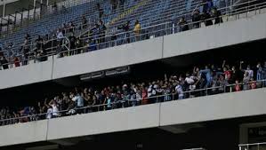 Çok değerli adana demirspor taraftarları; Son Dakika Spor Haberi Adana Demirspor Giresunspor Macindaki Seyirci Sosyal Medyada Gundem Oldu Fotomac