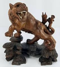 They do not move, they are completely stationary and they are very small. Statues Japanese Carved Okimono