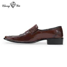 Frasoicus men's dress shoes with genuine leather in classic brogue elastic band oxford formal shoes for men. Fashion Leather Famous Brand Casual Luxury Italian Male Leather Mens Moccasins Men Loafers Shoes Buy Italian Shoe Brands Men Shoes Brands Male Shoes Product On Alibaba Com