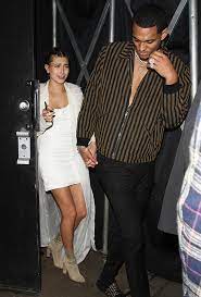 Kendall jenner shopping in hollywood with jordan clarkson. Pic Hailey Baldwin Jordan Clarkson Holding Hands Same Day He Kissed Kendall Hollywood Life