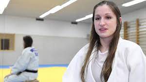 In 2021, she won one of the bronze medals in the women's 52 kg event at the 2021 world judo championships. Die Stars Von Morgen Fabienne Kocher Judo Youtube