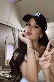 Camiseta feminina ampla luan santana 30 anos. Morena De Luan Santana Modelo Natalia Barulich E Ex De Maluma E De Neymar Tv E Lazer Extra Online
