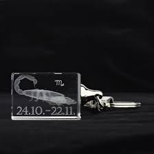 Tageshoroskop, eigenschaften, aszendent, mond, frau, mann, liebe, partnerschaft der skorpion ist das sternzeichen der tiefe und der extreme. Glasschlusselanhanger Sternzeichen Skorpion 24 Oktober 22 Novembe 9 99