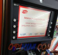 Dengan mesin bernama atm link himbara, memungkinkan nasabah keempat bank tersebut. Cara Top Up Brizzi Di Atm Bri Link Pakai Kartu Atm Mandiri Opikini