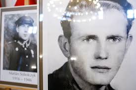 The ceremony of presenting the families with identification notes