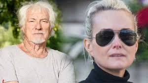 Browse 779 hugues aufray stock photos and images available, or start a new search to explore more stock photos and images. Hugues Aufray Quitte Laeticia Hallyday Explication Cuisineza