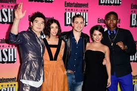 The best lgbtq romances in pop culture history it was such a big deal for me as an actress, becky g, 24, exclusively told us weekly on thursday, may 20, while reflecting on her character the yellow power. Becky Power Rangers 2017 Becky G Foto 41234950 Fanpop