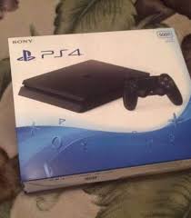 Je compare les aspects les plus importants et vous explique quelles sont les différences. Die Aufgetauchte Ps4 Slim Ist Echt Und Funktioniert Ordnungsgemass Winfuture De
