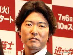 Kōsuke toyohara (豊原 功補, toyohara kōsuke?, nacido el 25 de septiembre de 1965) es un actor japonés. è±ŠåŽŸåŠŸè£œã®å¹´åŽã‚„å°æ³‰ä»Šæ—¥å­ã¨ã®é–¢ä¿‚ã¯ å¦»ã¨é›¢å©šã—ãŸ ãƒ—ãƒ­ãƒ•ã‚£ãƒ¼ãƒ«ã‚'ç´¹ä»‹ Grape ã‚°ãƒ¬ã‚¤ãƒ—
