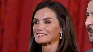 Queen Letizia stuns in chic trouser suit as she meets with President  Zelensky alongside husband King Felipe in Madrid