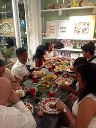 Rozita said mimi loma's remains were laid to rest at raudhatul sakinah muslim cemetery, batu caves at 11.30 am. Weekend Crowd Picture Of Warong Mimi Loma Kuta Tripadvisor