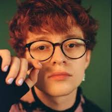 queer face claims ⁴ ✓