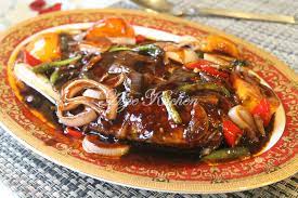 3 ekor ikan bawal 150 grm cabe merah besar 10 butir bawang merah 7 butir bawang putih 5 butir kemiri utuh 5 sdm tepung terigu. Masak Kicap Bijan Ikan Bawal Putih Azie Kitchen