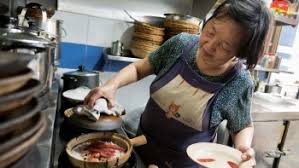 The entire are was decorated with lanterns, flowers and other beautiful things. Where To Eat In Chinatown Singapore Visit Singapore Official Site