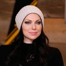 Laura Prepon Replaced Scientology With Meditation | Vanity Fair