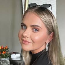 Rhonda Seibel's Instagram, Twitter & Facebook