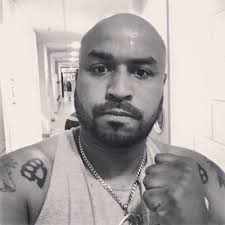 Surprised to see Boma Brown pick up a loss especially with a 59-56 score  card. Fair play to William Howe though- congrats to him and his coach Glenn  Banks #Heavyweight #Boxing